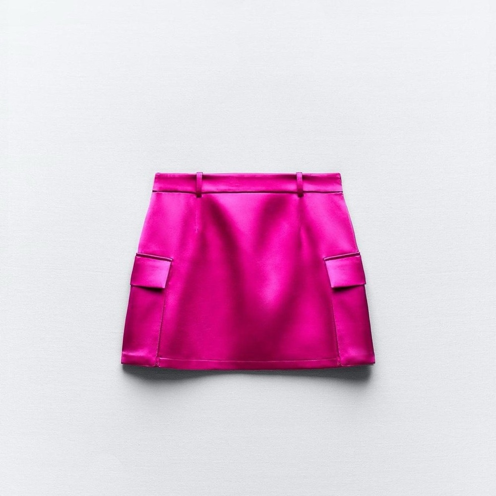 NWT Zara skirt - Pink satin cargo (XS)